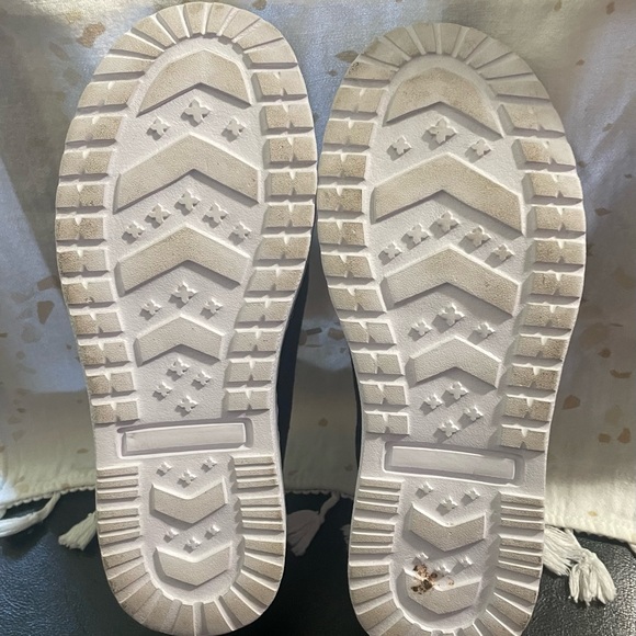 EUC COW PRINT LOAFERS - Picture 4 of 4